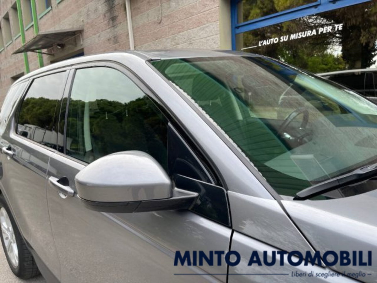 Land Rover Discovery Sport 2.0 eD4 150 CV 2WD (5)