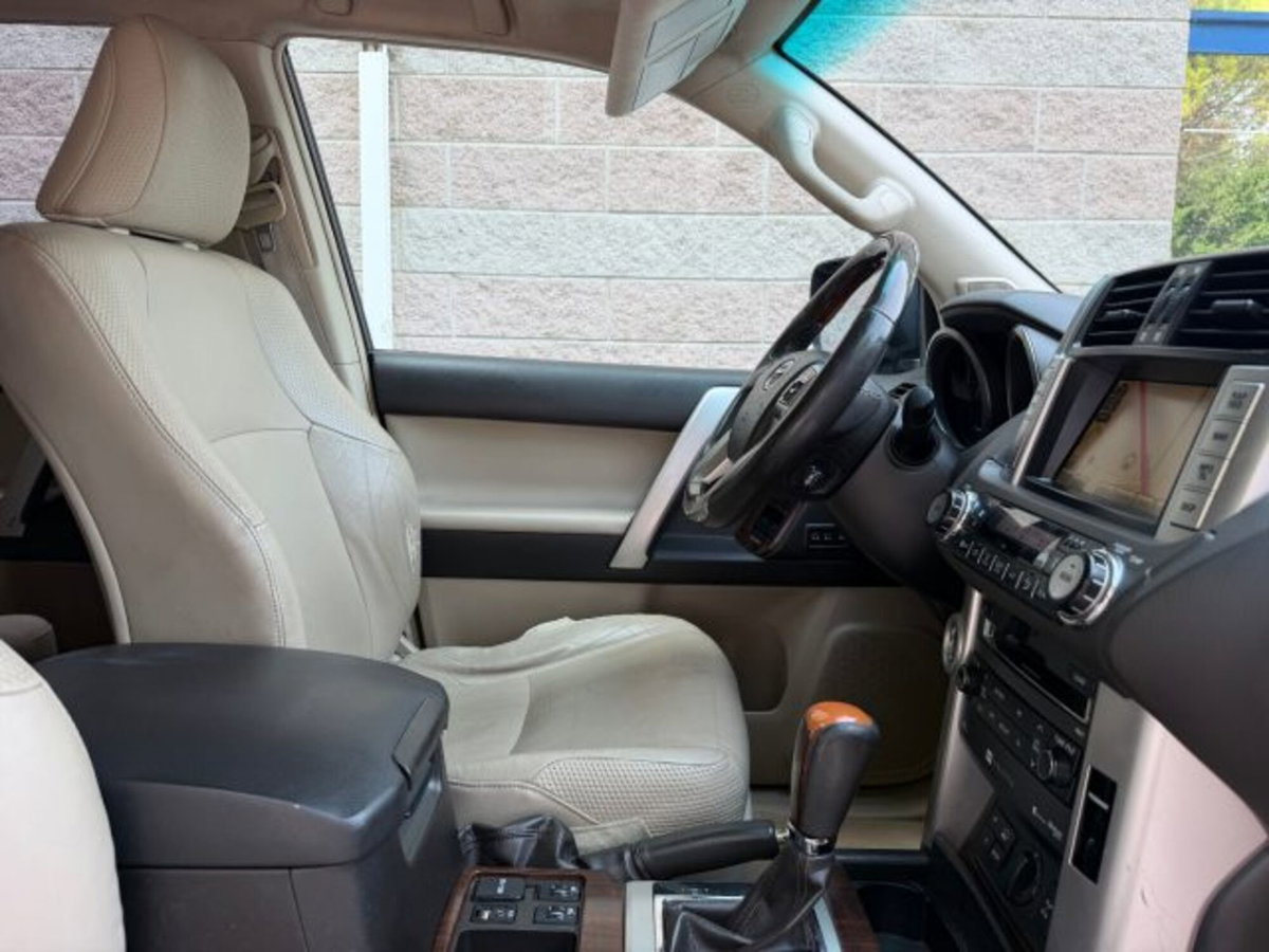 Toyota Land Cruiser 3.0 D4-D aut. 5 porte (14)
