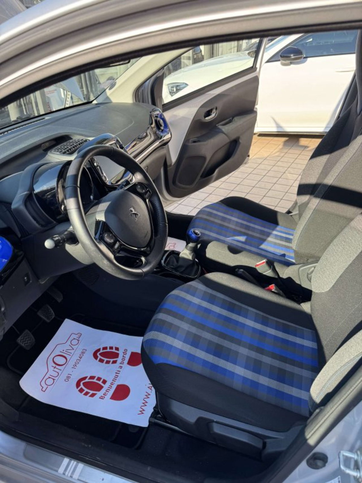 Peugeot 108 72 5 porte Allure (11)