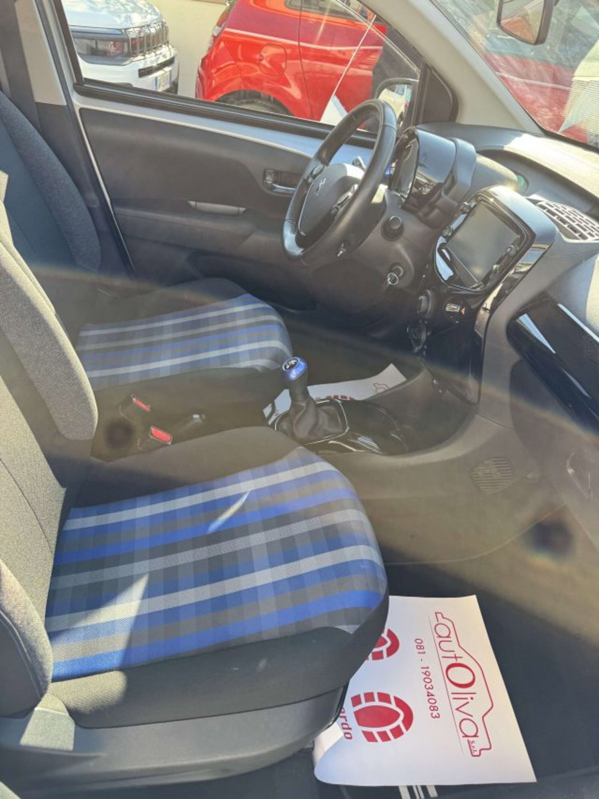 Peugeot 108 72 5 porte Allure (8)