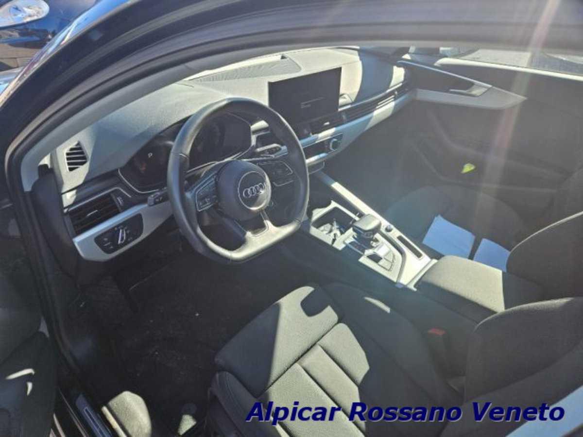 Audi A4 Avant 30 TDI/136 CV S tronic S line edition (11)