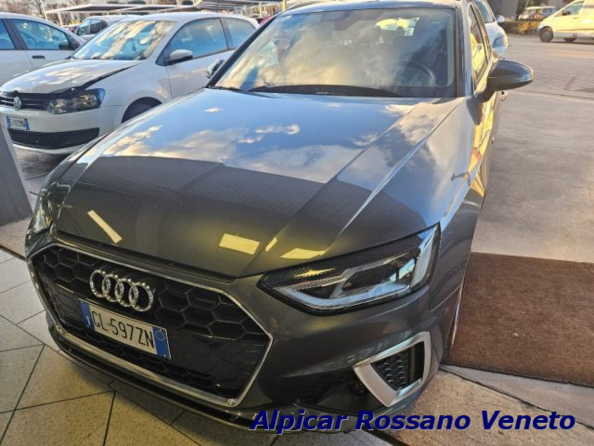 Audi A4 Avant 30 TDI/136 CV S tronic S line edition (13)