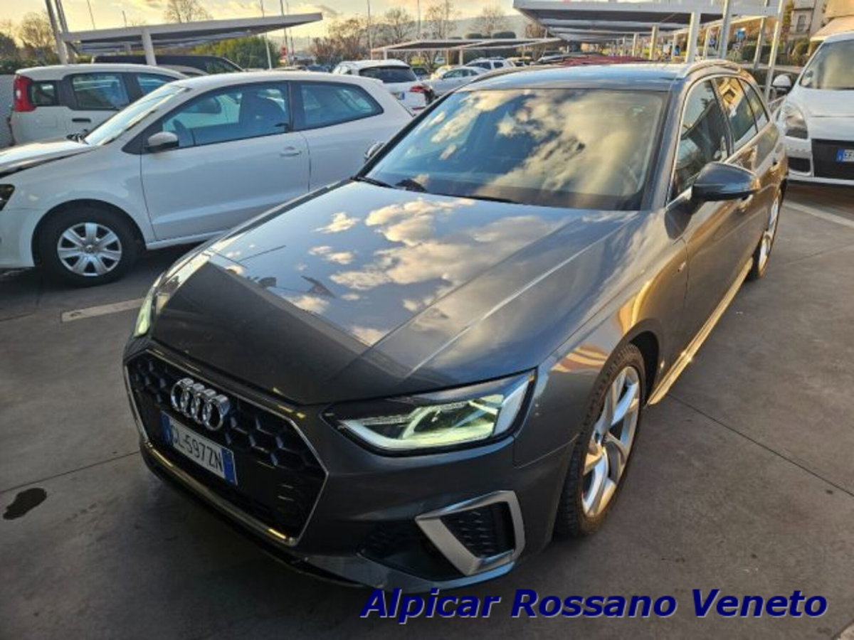 Audi A4 Avant 30 TDI/136 CV S tronic S line edition (16)