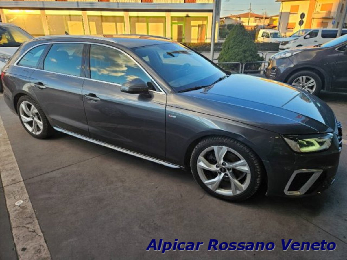 Audi A4 Avant 30 TDI/136 CV S tronic S line edition (18)