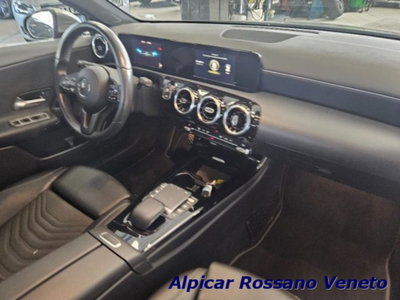 Mercedes-Benz Classe A Sedan 180 d Automatic 4p. Premium (13)