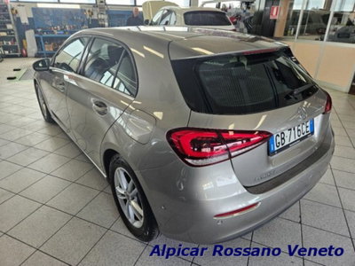 Mercedes-Benz Classe A Sedan 180 d Automatic 4p. Premium (5)