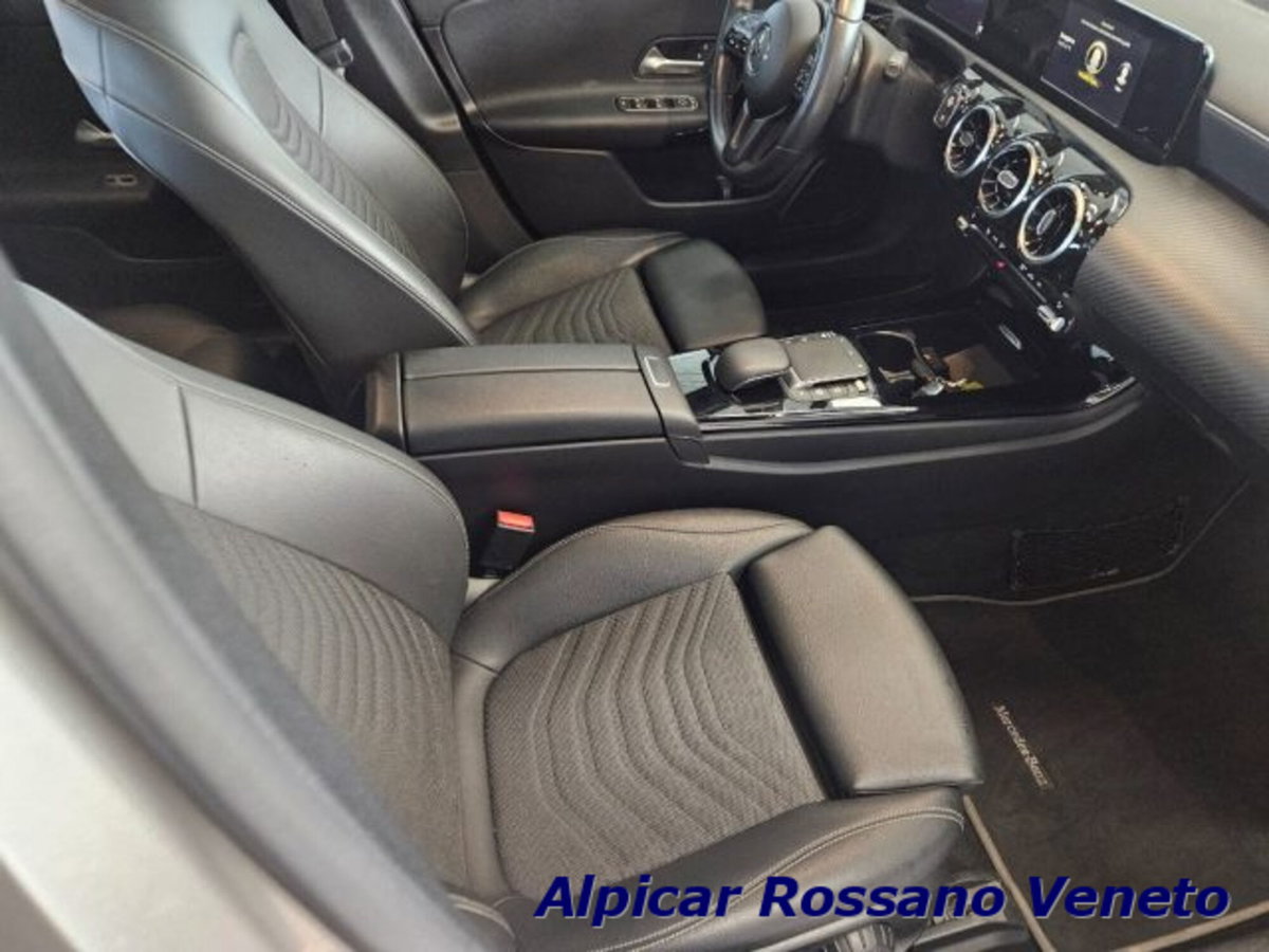 Mercedes-Benz Classe A Sedan 180 d Automatic 4p. Premium (7)