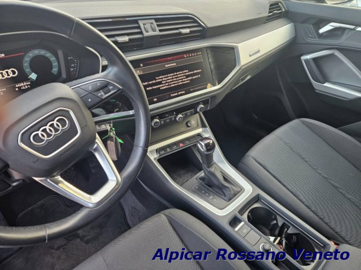 Audi Q3 45 TFSI e S tronic Business (17)