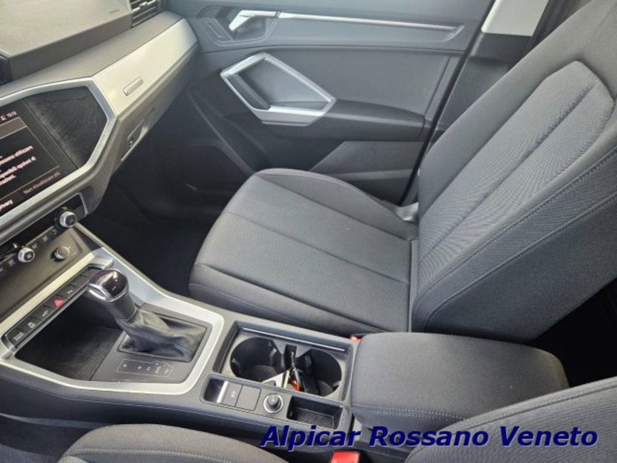 Audi Q3 45 TFSI e S tronic Business (18)