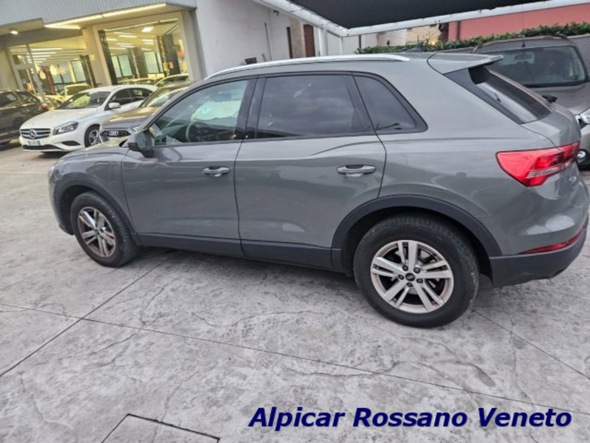 Audi Q3 45 TFSI e S tronic Business (4)