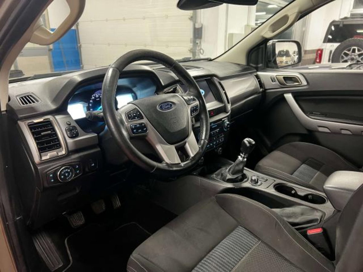 Ford Ranger Pick-up 2.0 ecoblue super cab XLT 4x4 170cv auto (9)