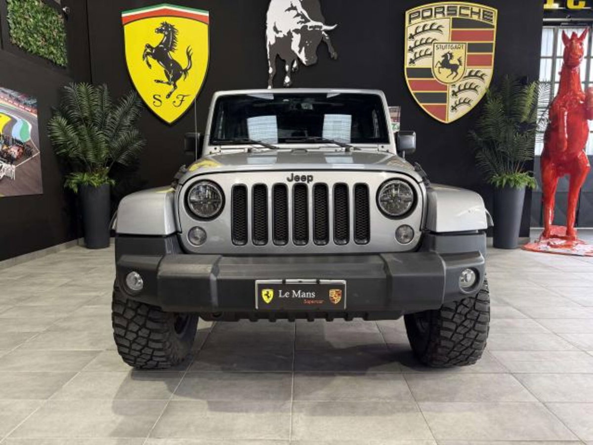 Jeep Wrangler Unlimited 2.8 CRD DPF Rubicon Auto (2)