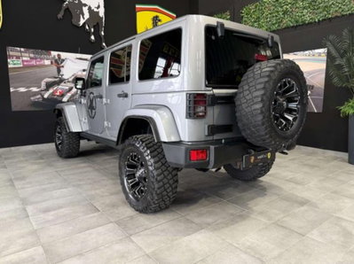 Jeep Wrangler Unlimited 2.8 CRD DPF Rubicon Auto (7)
