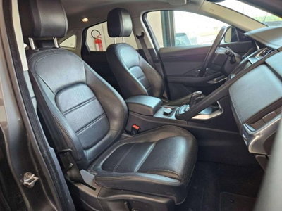 Jaguar E-Pace 2.0D 150 CV AWD R-Dynamic S (11)