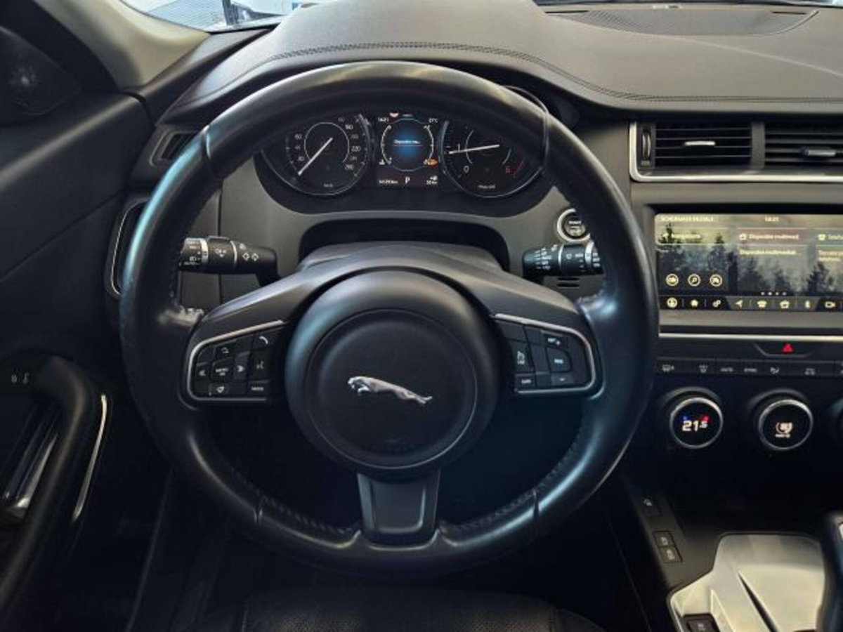 Jaguar E-Pace 2.0D 150 CV AWD R-Dynamic S (14)
