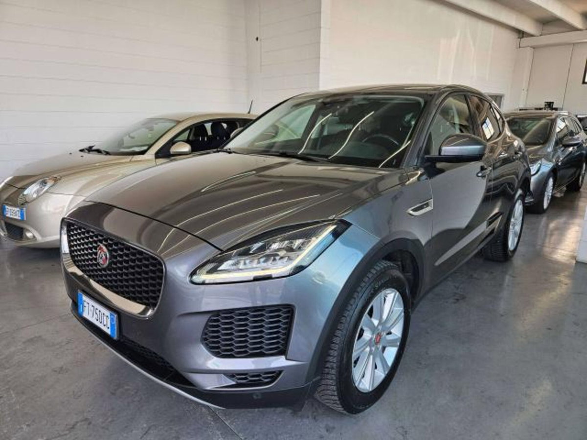 Jaguar E-Pace 2.0D 150 CV AWD R-Dynamic S (3)