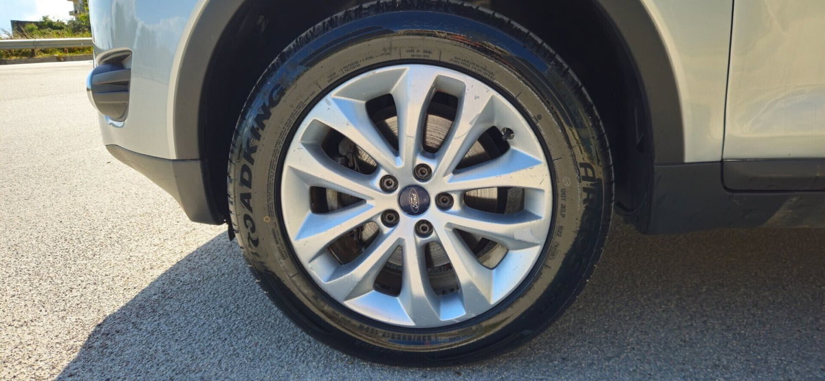 Ford Kuga 2.0 TDCi 136 CV 4WD Titanium DPF (13)