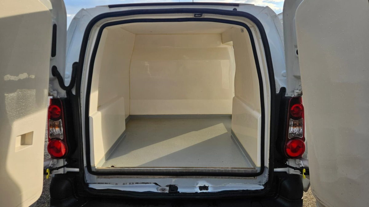Citroen Berlingo Furgone BlueHDi 100 S&S Van 3 posti Club L1 (6)