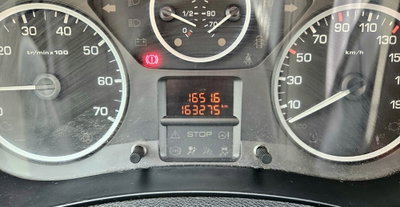 Peugeot Partner BlueHDi 100 Outdoor (14)