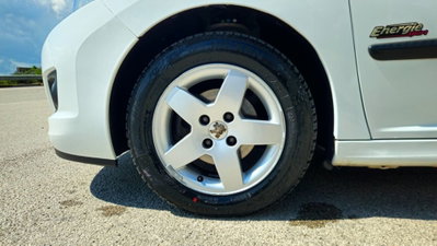 Peugeot 207 HDi 70CV 5p. Energie Sport (12)