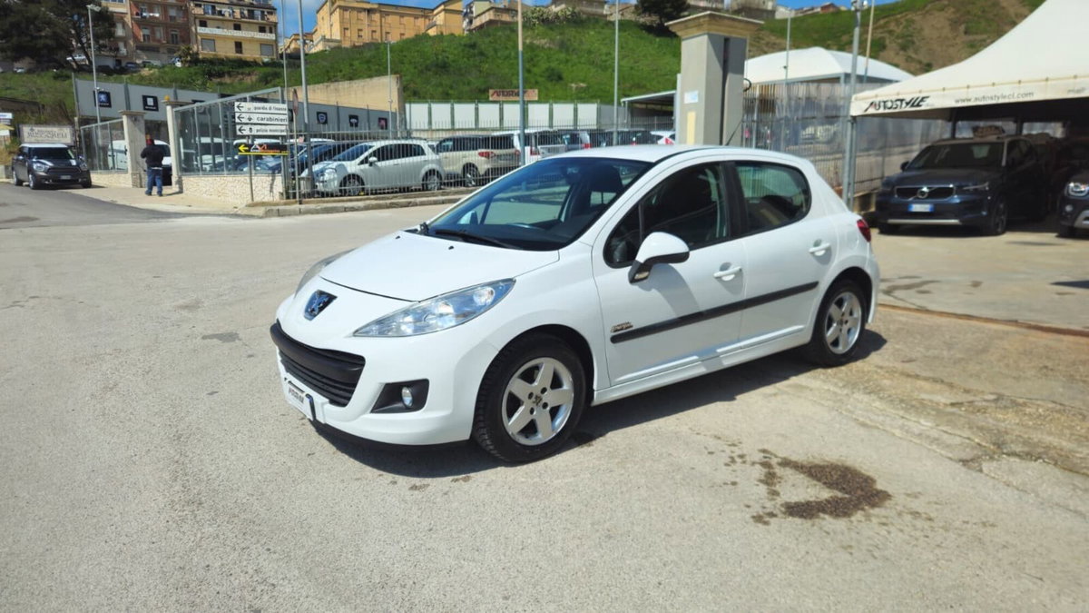Peugeot 207 HDi 70CV 5p. Energie Sport (3)