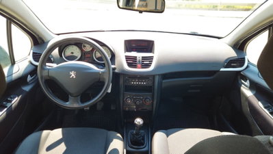 Peugeot 207 HDi 70CV 5p. Energie Sport (7)