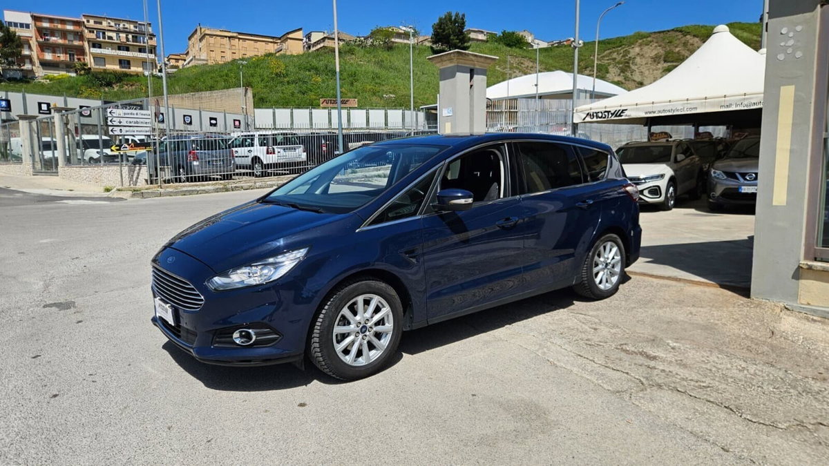 Ford S-Max 2.0 TDCi 150CV Start&Stop Titanium (3)