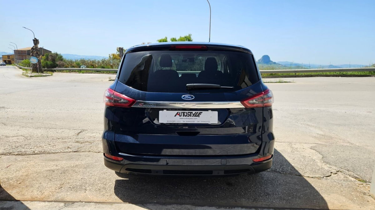 Ford S-Max 2.0 TDCi 150CV Start&Stop Titanium (4)
