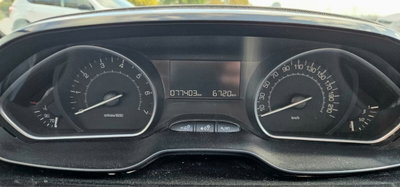 Peugeot 208 82 5 porte Allure (12)