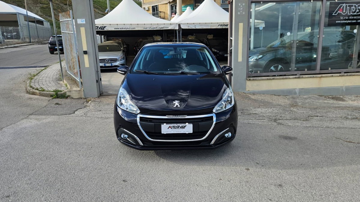 Peugeot 208 82 5 porte Allure (2)