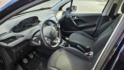 Peugeot 208 82 5 porte Allure (5)