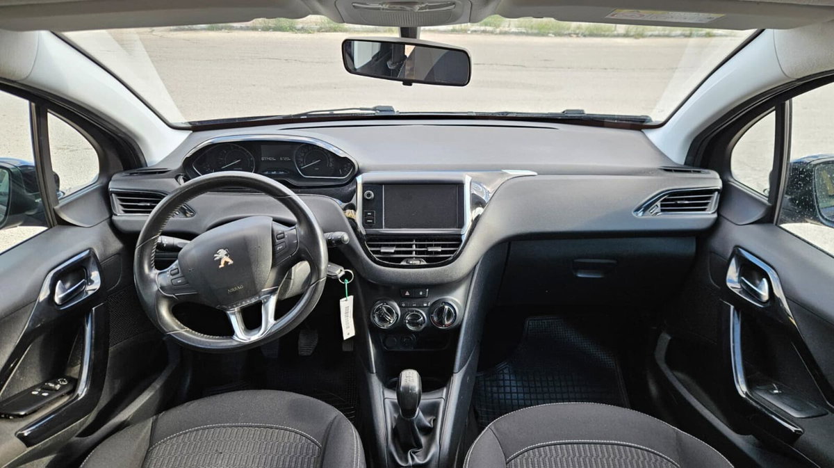 Peugeot 208 82 5 porte Allure (7)