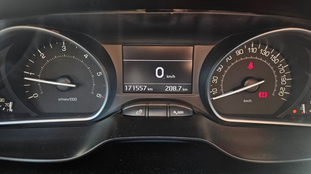 Peugeot 208 120 S&S 5 porte GT Line (12)