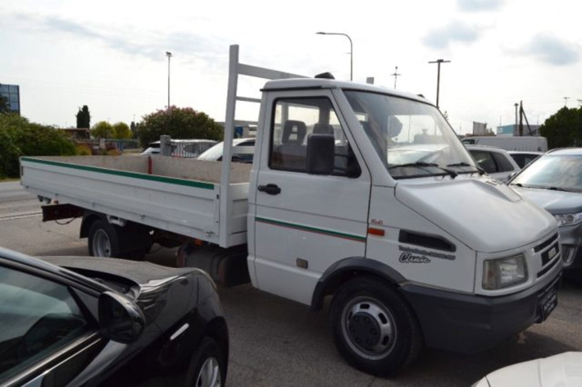 Iveco Daily Furgone 35.10 2.8 TD PM-TA Furg.Classic (3)