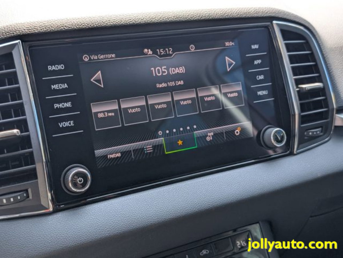 Skoda Karoq 2.0 TDI EVO SCR 115 CV DSG Executive (11)