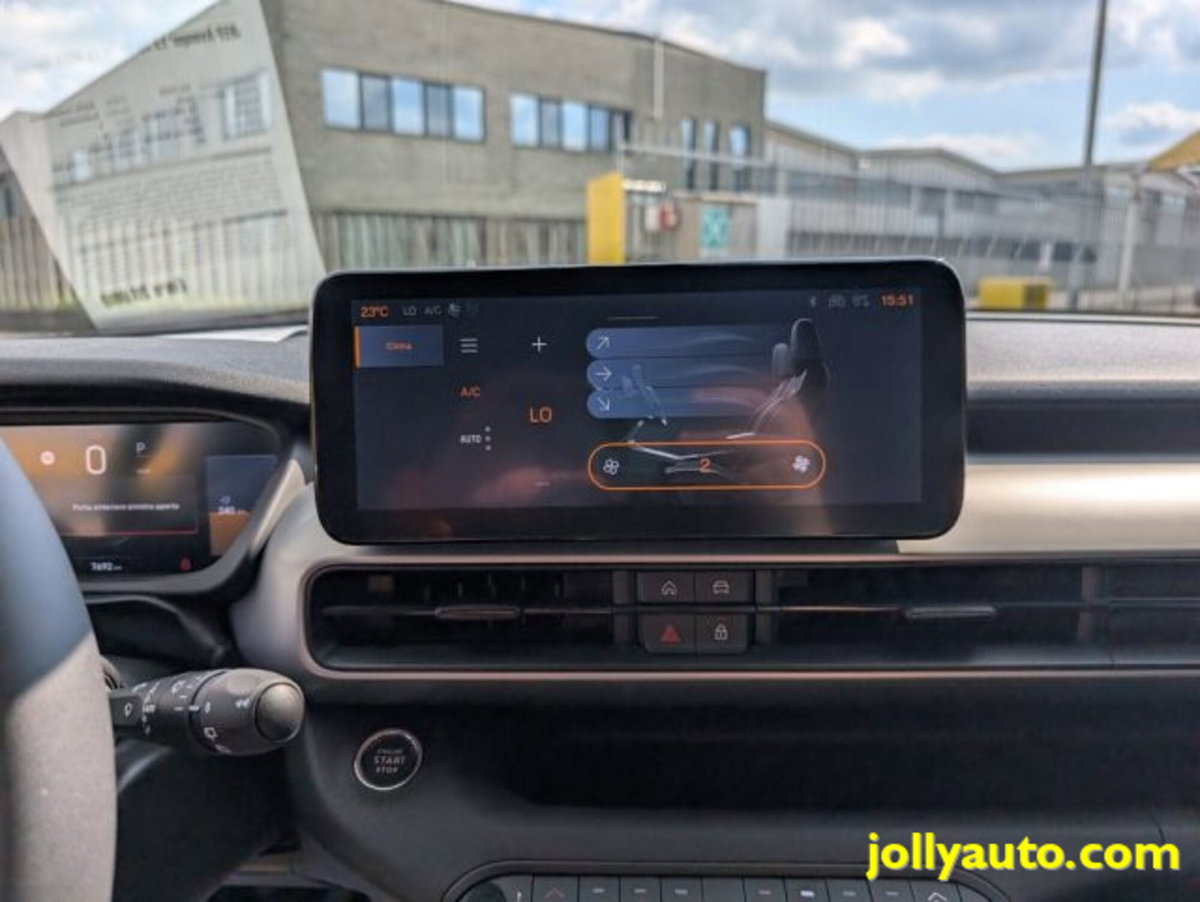 Jeep Avenger 1.2 turbo Summit fwd 100cv (16)