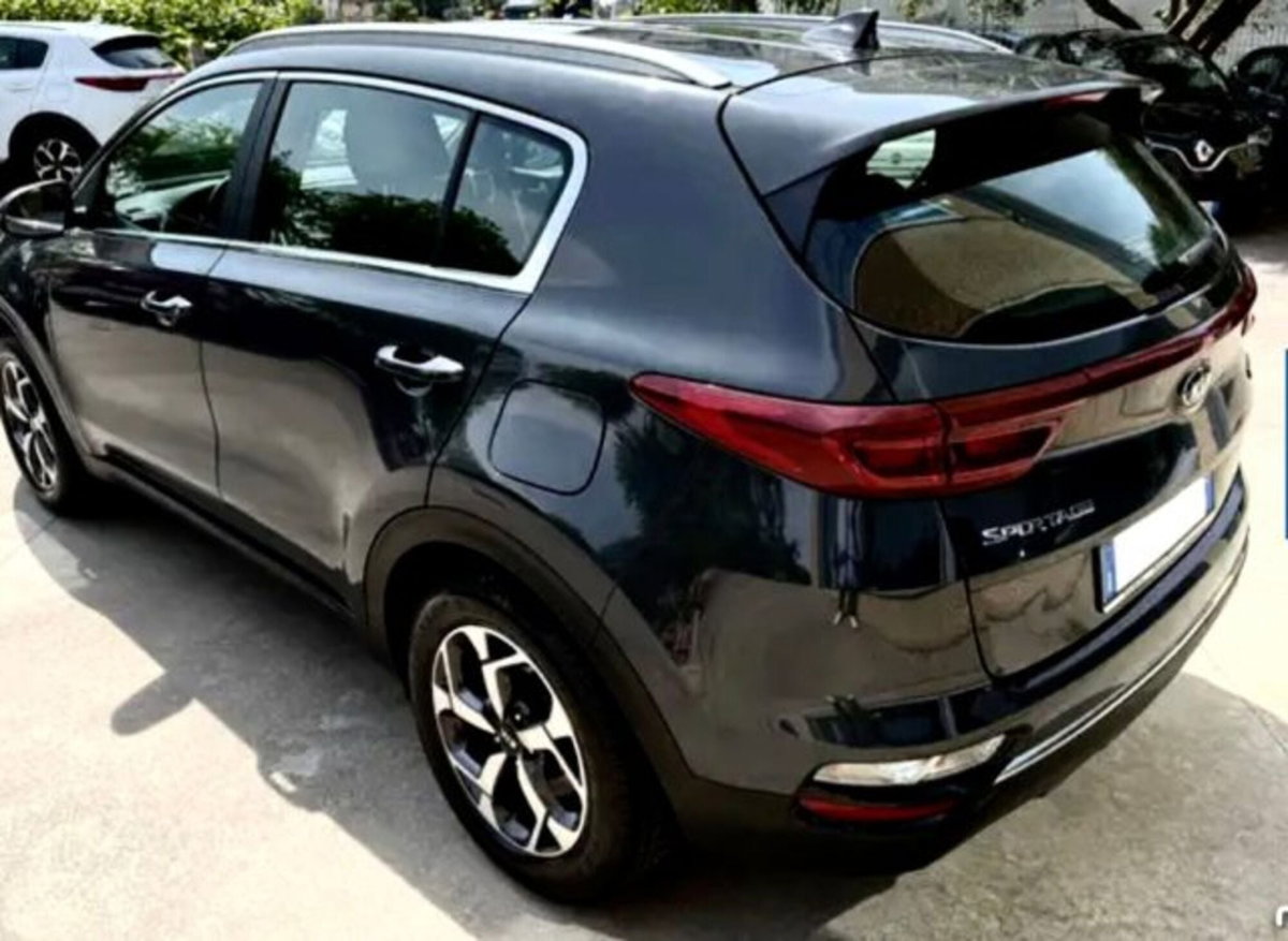 Kia Sportage 1.6 CRDI 115 CV 2WD Business Class (2)