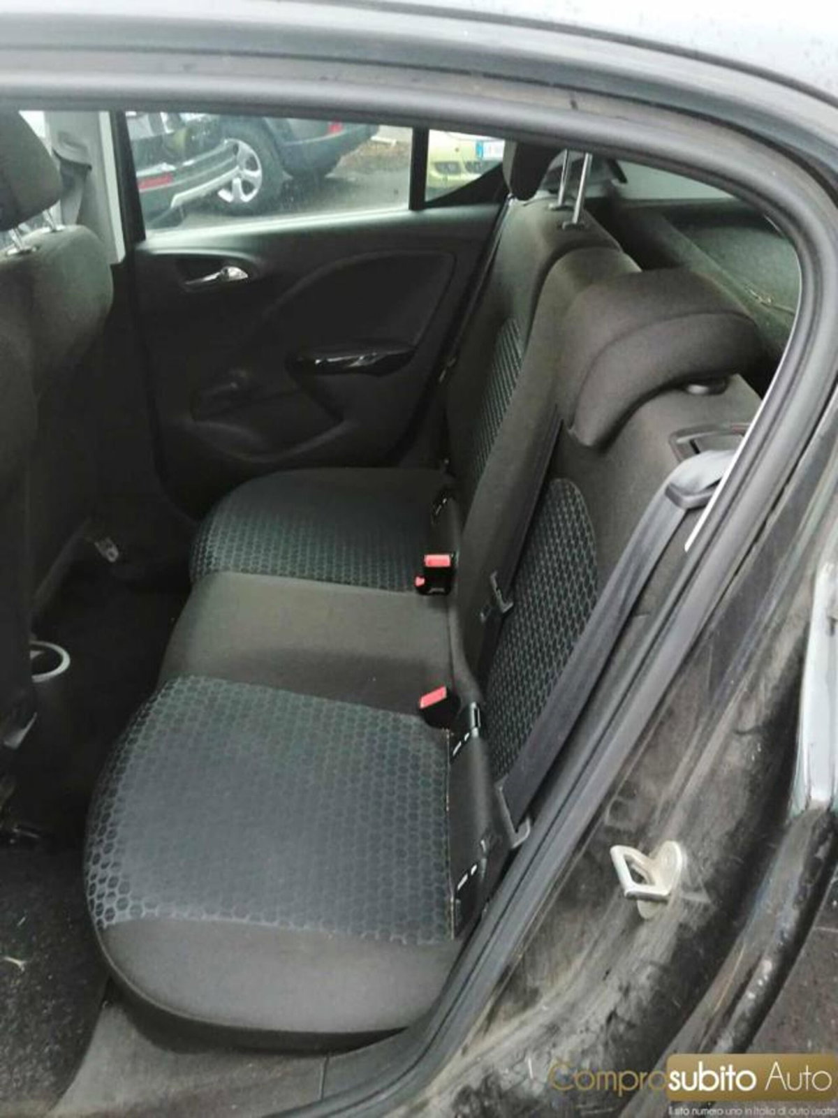 Opel Corsa 1.2 5 porte Cosmo (5)