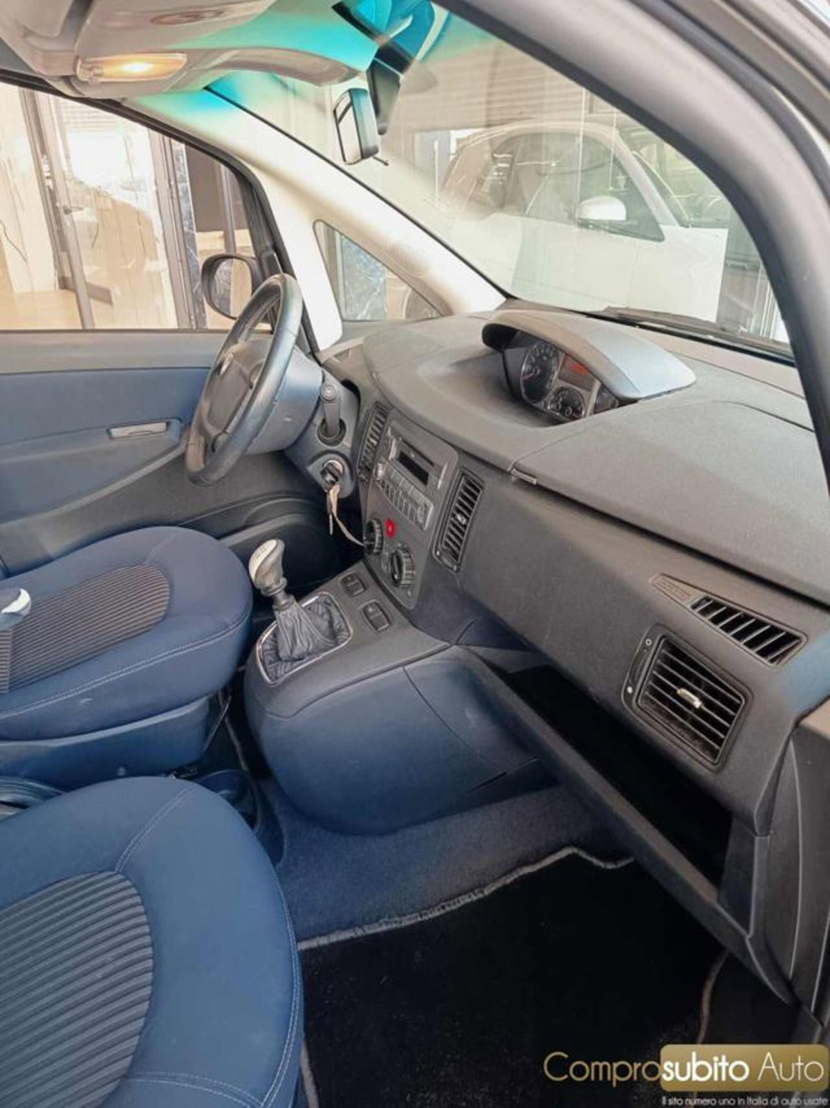 Lancia Musa 1.4 16V Gold (14)
