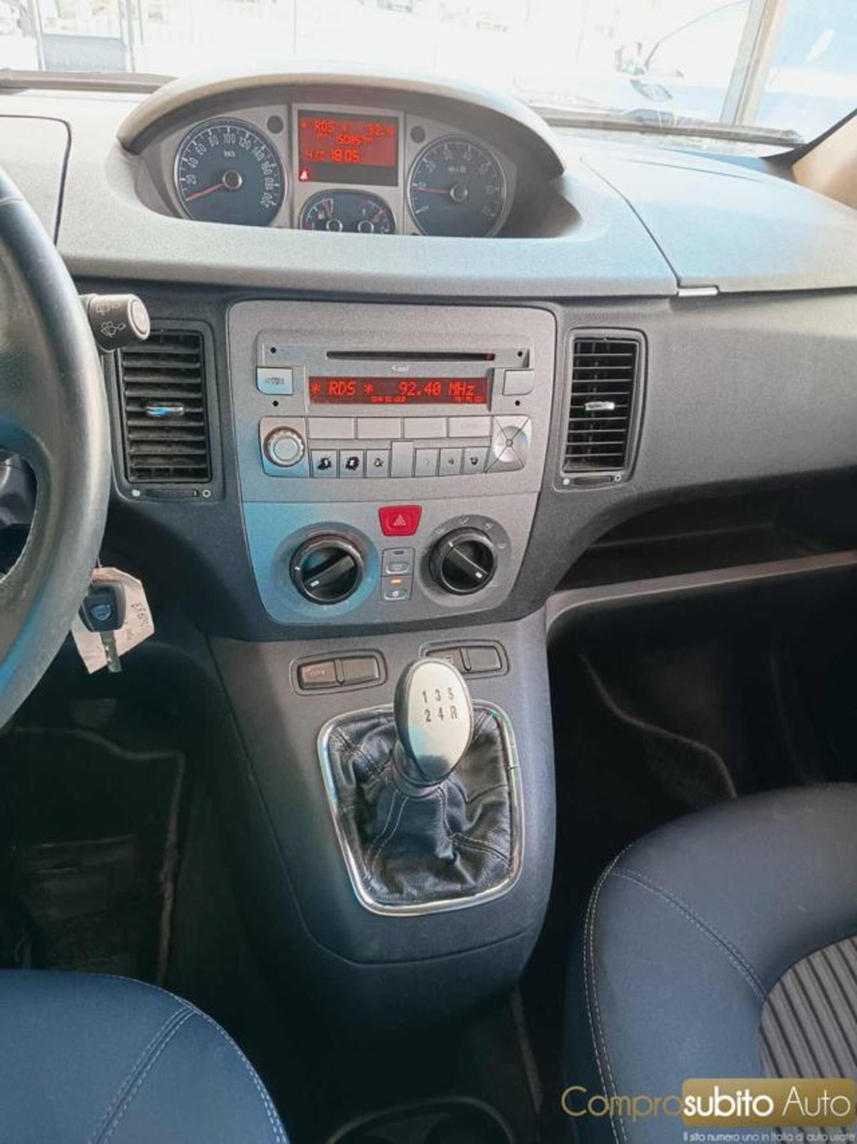 Lancia Musa 1.4 16V Gold (9)
