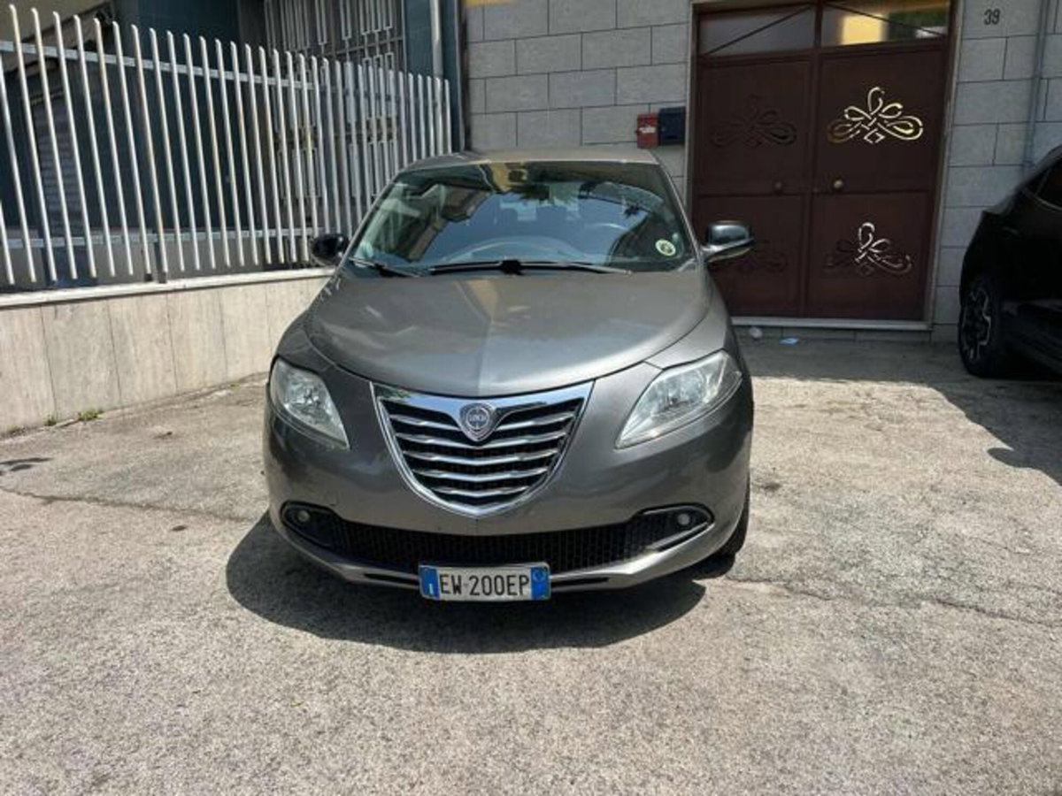 Lancia Ypsilon 1.2 69 CV 5 porte GPL Ecochic Gold