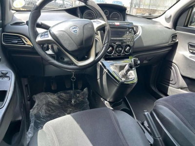 Lancia Ypsilon 1.2 69 CV 5 porte GPL Ecochic Gold (5)