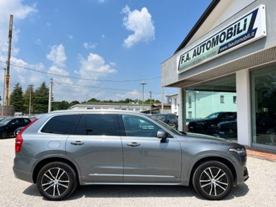 Volvo XC90 B5 (d) AWD Geartronic 7 posti Momentum Pro (14)