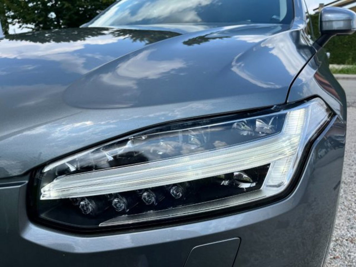 Volvo XC90 B5 (d) AWD Geartronic 7 posti Momentum Pro (16)