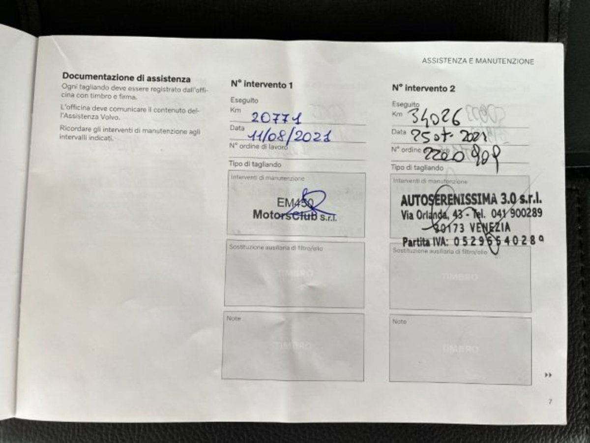 Volvo XC90 B5 (d) AWD Geartronic 7 posti Momentum Pro (17)