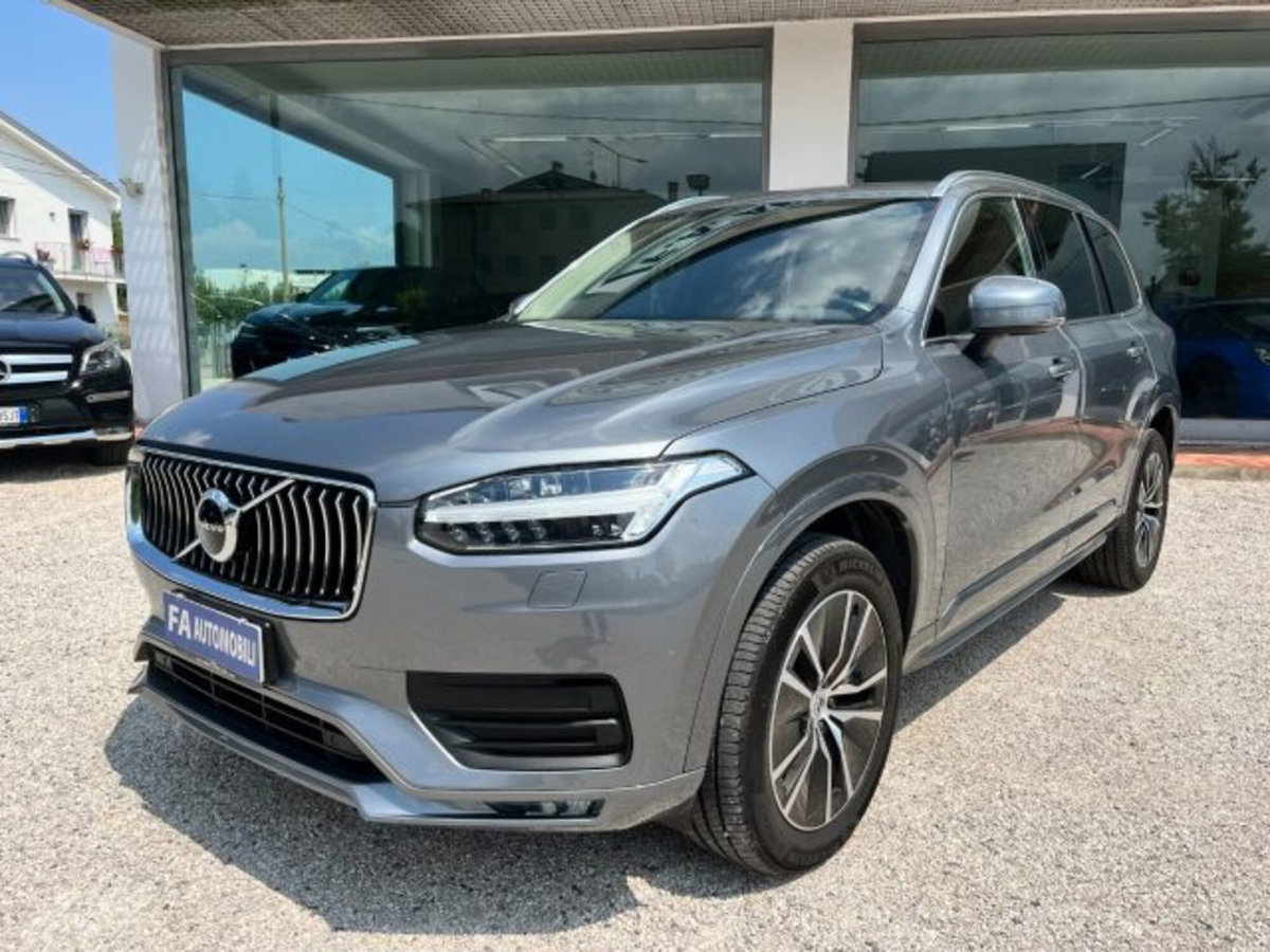 Volvo XC90 B5 (d) AWD Geartronic 7 posti Momentum Pro (2)