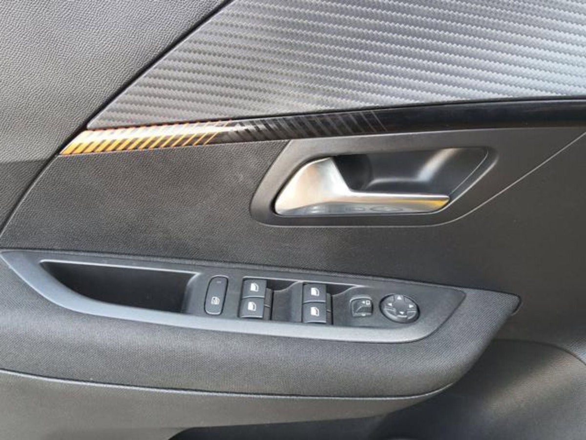Peugeot 208 BlueHDi 100 Stop&Start 5 porte Active Pack (9)