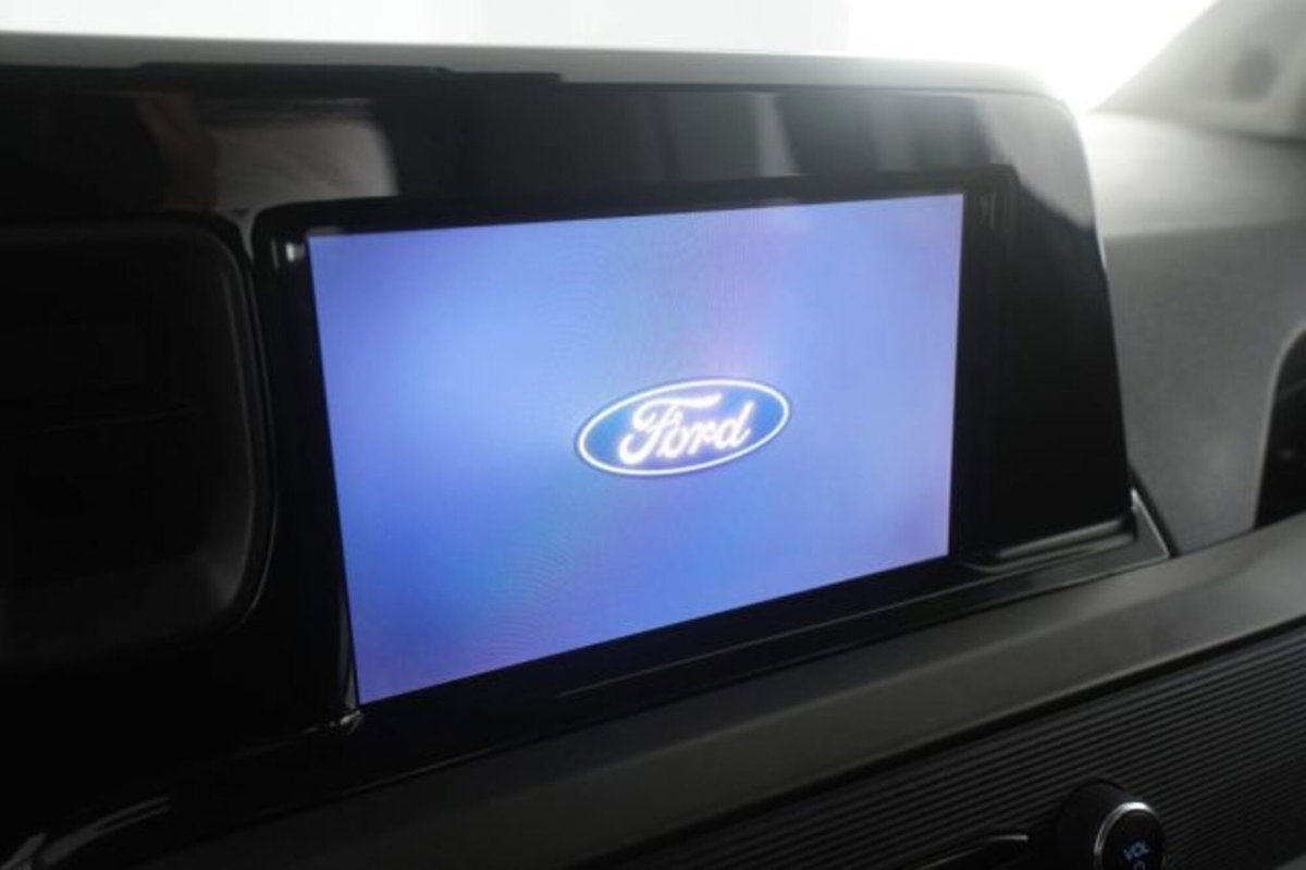 Ford Tourneo Courier 1.0 ecoboost 125cv Titanium powershift (16)