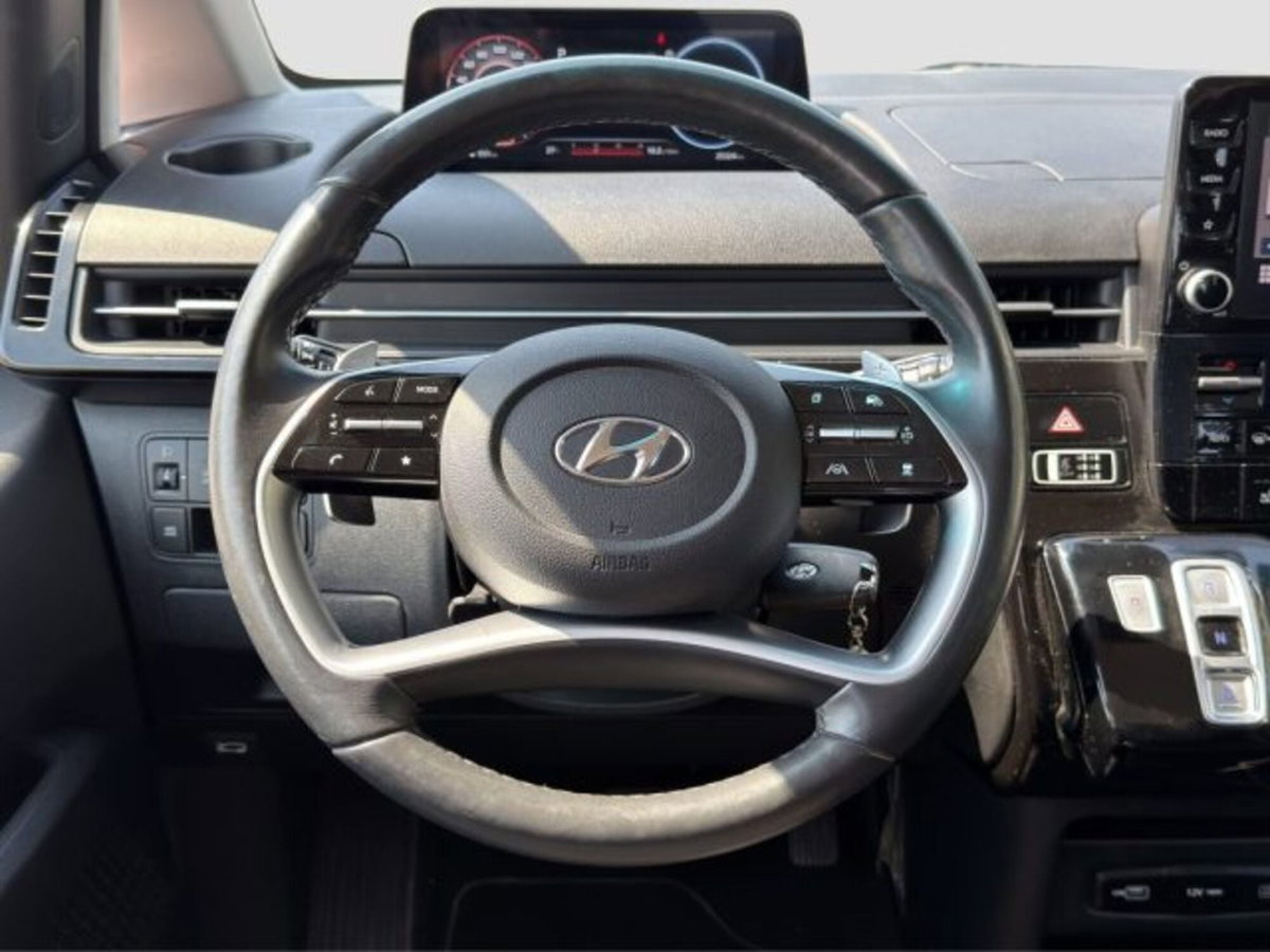 Hyundai Staria 2.2 awd auto (14)