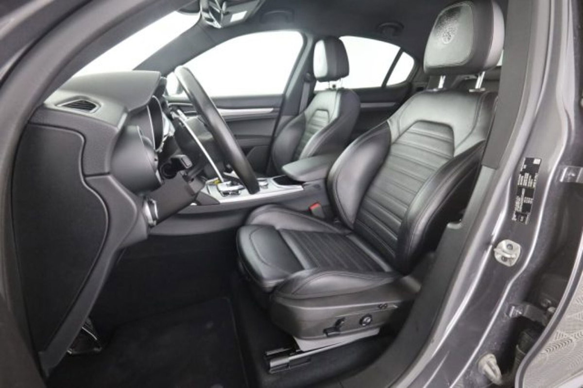 Alfa Romeo Stelvio Stelvio 2.2 Turbodiesel 210 CV AT8 Q4 Veloce (2)